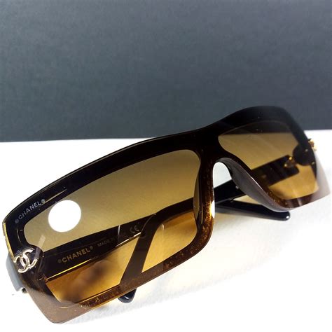 CHANEL CC Logo Sunglasses 5067 Black .